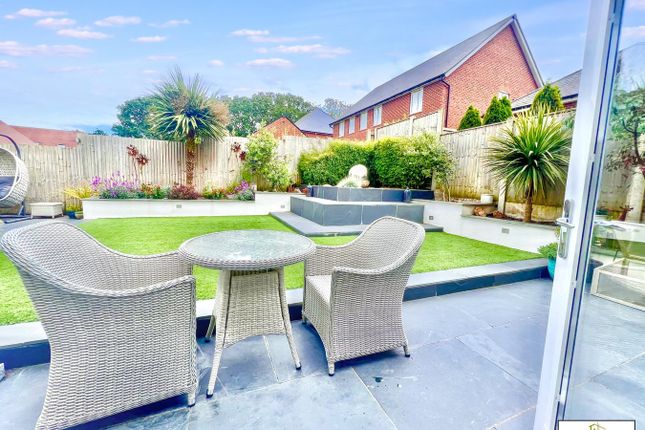 16, Levetts Wood, Bexhill-on-Sea photo 2