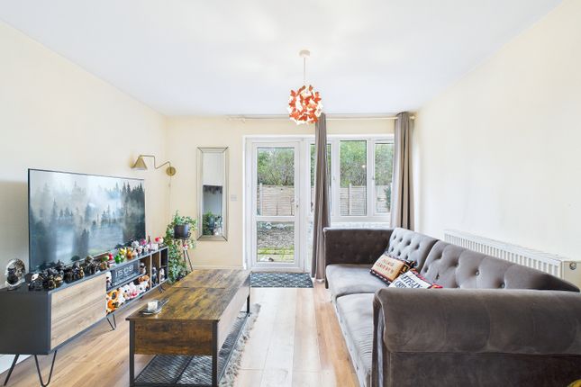 136, Benland, Peterborough photo 4