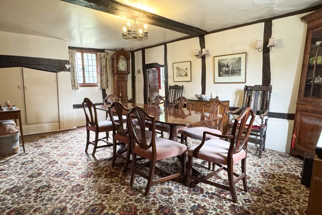 -, Cuddington photo 4