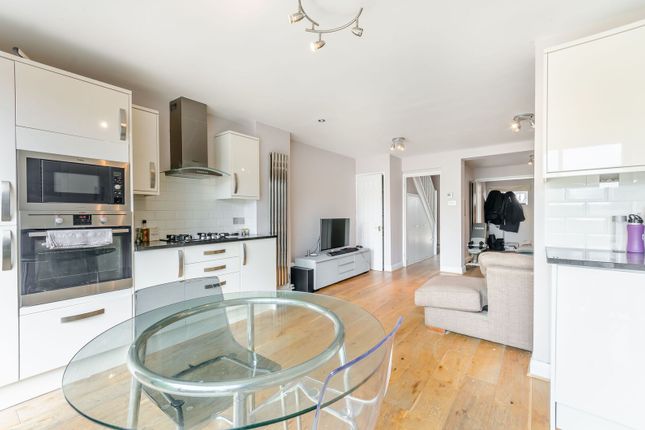 Merton Road, Wimbledon photo 3