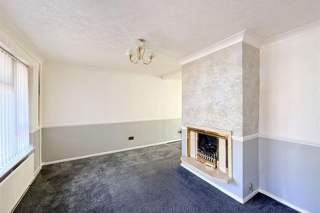 58, Hazelhurst Road, Ashton-Under-Lyne photo 2