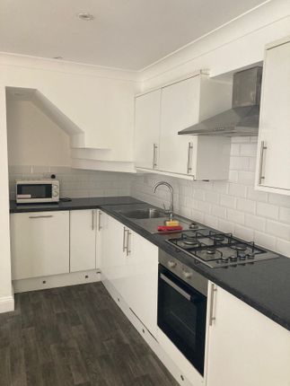 22a Mutrix Road, London photo 4