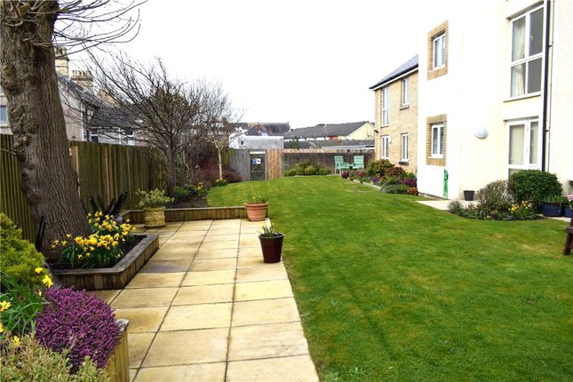 14, Stoneleigh Court, Porthcawl photo 2