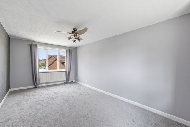 12 St. Annes Way, Worksop photo 4