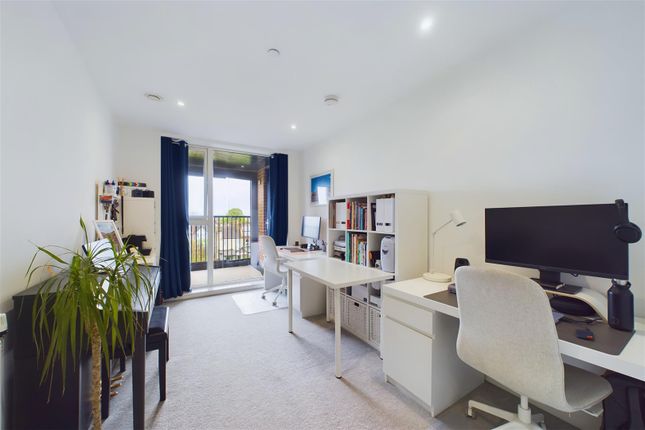 Flat for sale in Albany Apartments, Burlington Road, New Malden