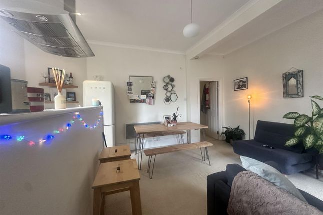 Thumbnail Flat to rent in Primrose Mansions, Prince Of Wales Drive, Battersea
