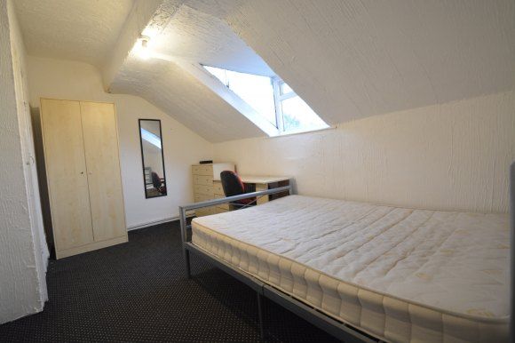 Flat Upstairs Flat, Upstairs Flat, 63, Brudenell Grove, Leeds photo 4