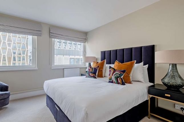 Flat to rent in Luke House, Westminster