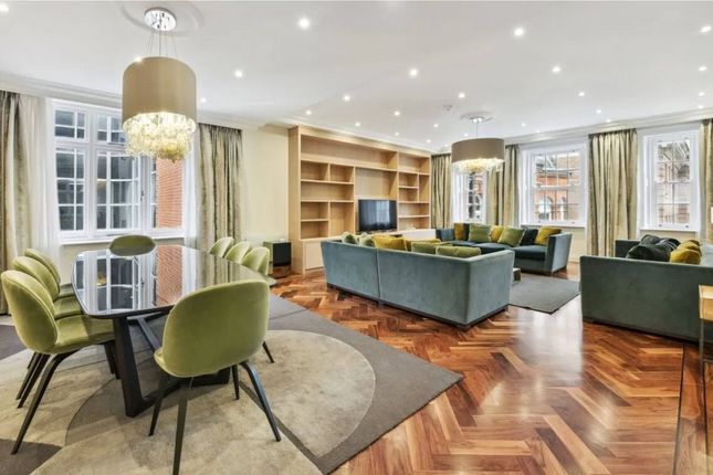 Flat to rent in Stratton Street, Mayfair, London
