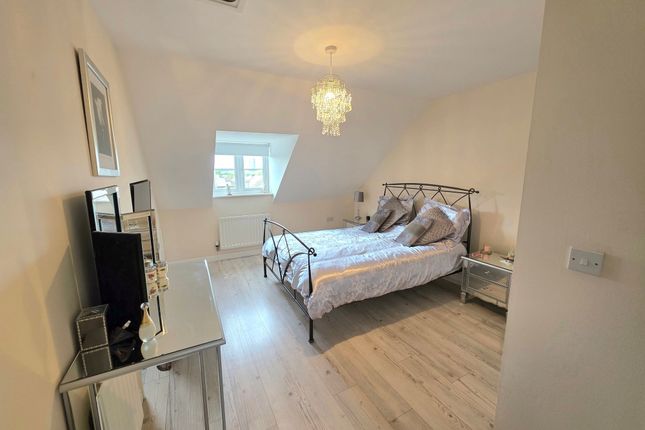 20 Groeswen Park, Port Talbot photo 5