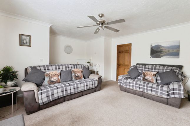 4, Crowhurst Lane, Bexhill-on-Sea photo 4