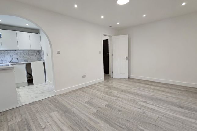 181, Maltby Dr Enfield photo 4