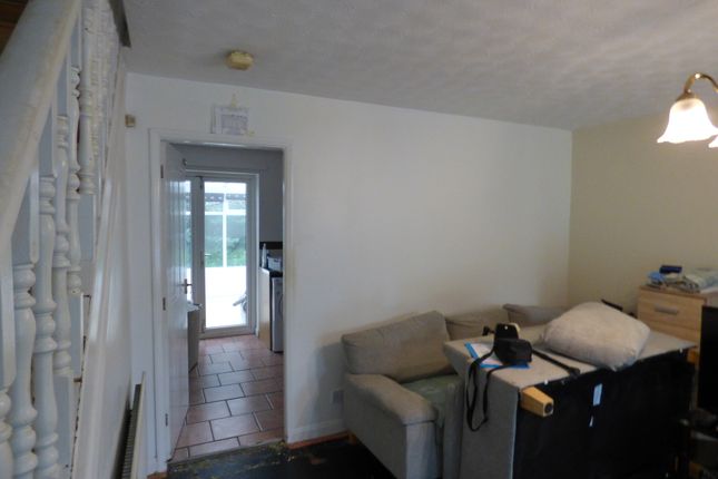 28, Winterfield Drive, Bolton photo 3