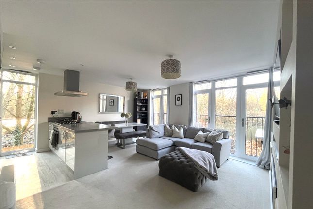 Flat 7, Itchel Court,, Rye Common Lane, Farnham photo 2