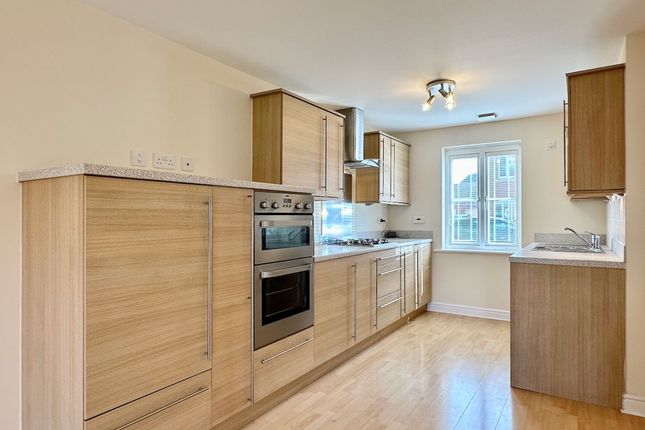 38 Ffordd Watkins, Swansea photo 2