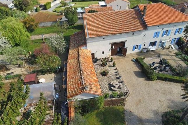 Property for sale in Tuzie, Poitou-Charentes, 16700, France