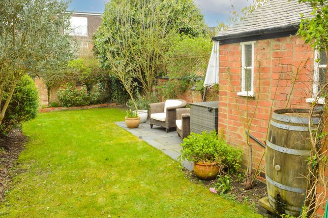 171 Knighton Road, Leicester photo 4