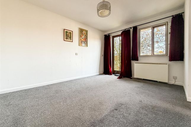 9, New Priory Gardens, Fareham photo 4