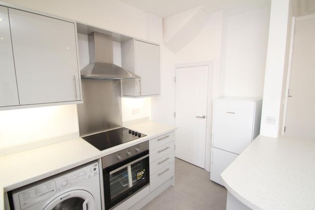 22, Sowood Street, Leeds photo 4