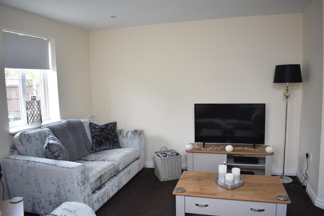34, Chassagne Square, Crewe photo 3