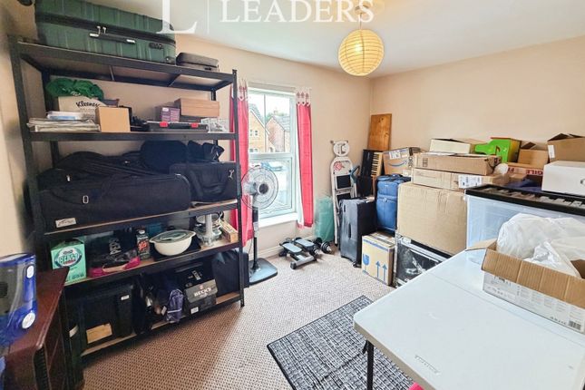 31, Lambert Crescent, Cheshire photo 3