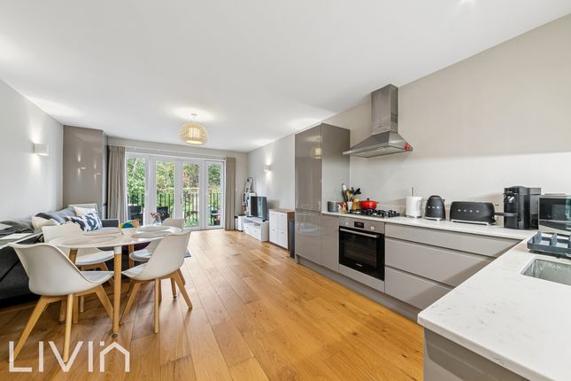 Flat 4, Rabenview House, Croydon photo 4