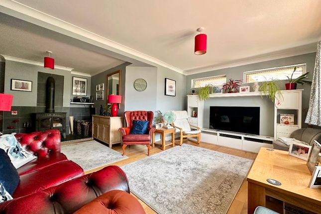 38 Homeway, Romford photo 3