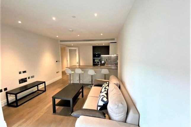 Thumbnail Flat for sale in Riverlight Quay, London