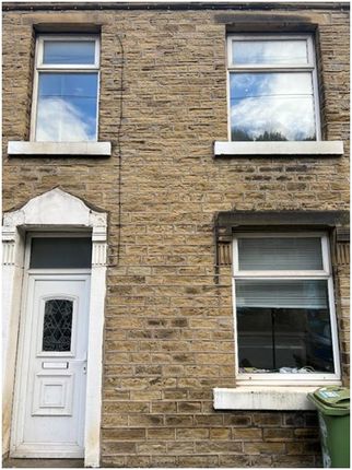Thumbnail Terraced house to rent in Manchester Road, Huddersfield