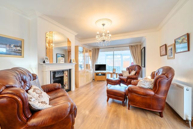 97, Pavilion Way, Ruislip photo 2