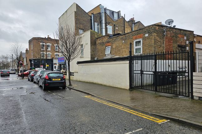 Leisure/hospitality to let in Chatsworth Road, Hackney, London