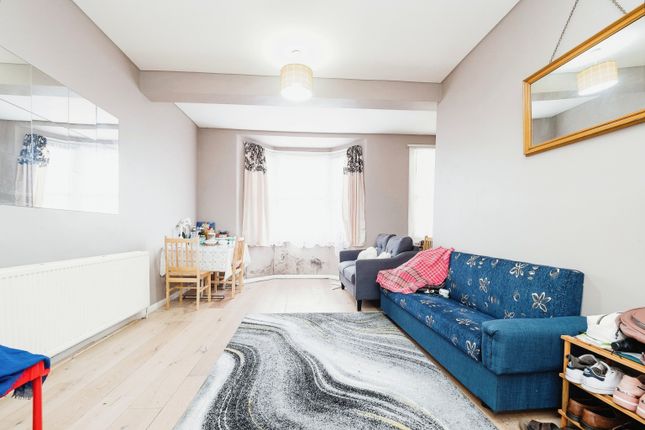 Thumbnail Flat for sale in Seventh Avenue, Manor Park, London