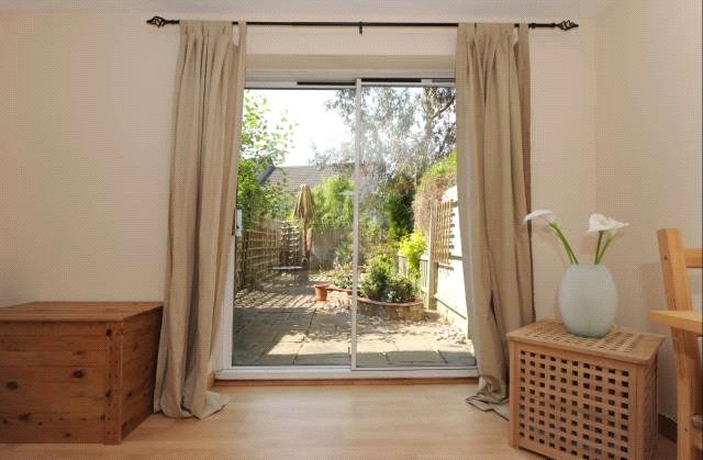 Aspen Square, Oxfordshire photo 4