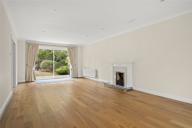 43, Pine Walk, Surrey photo 4
