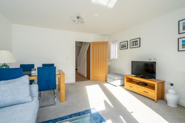 Farmer Close, Bognor Regis photo 4