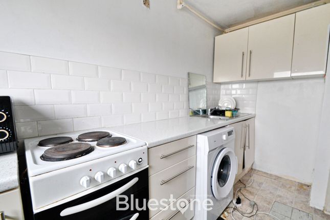 17a The Tower, Cwmbran photo 3