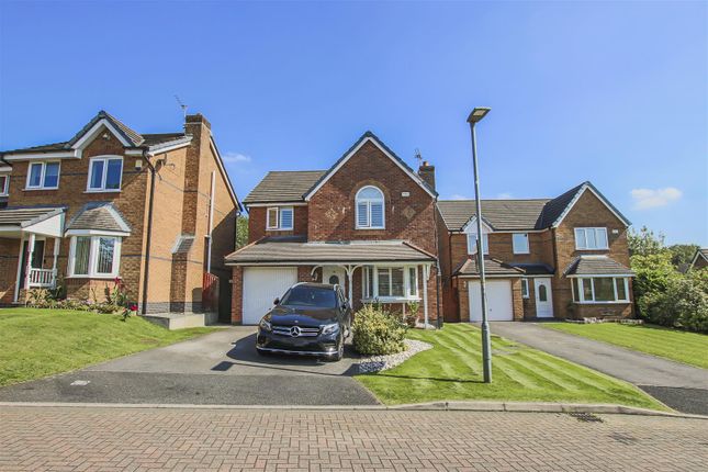 Thumbnail Detached house for sale in Meadowbrook Close, Bury
