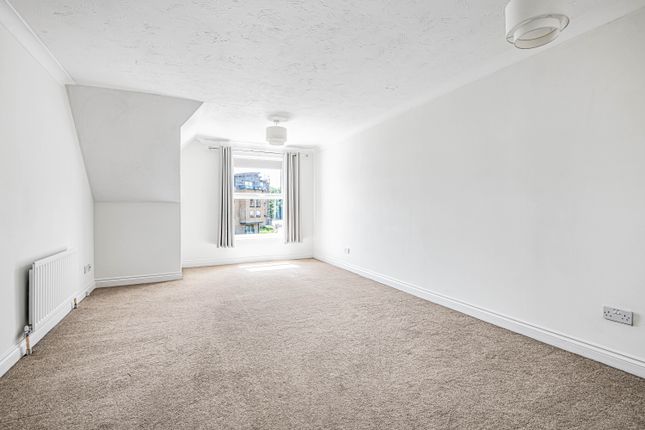 12, Greenes Court, Berkhamsted photo 2