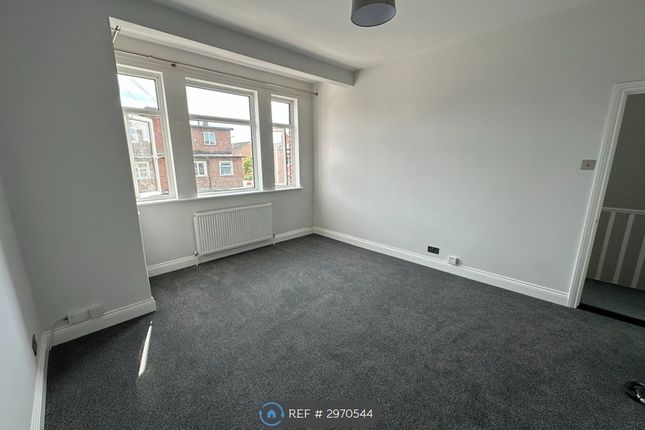 B Laburnum Grove, North End, Portsmouth photo 2