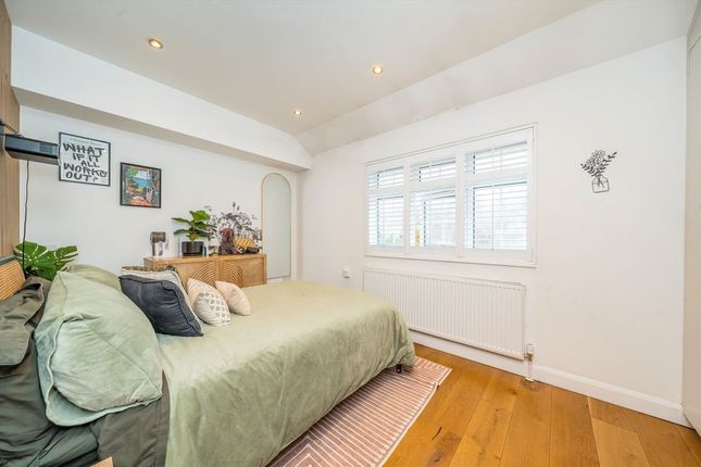 Huntingfield Road, London photo 4