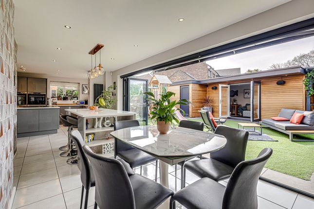 7, Buckingham Road, Hockley photo 3