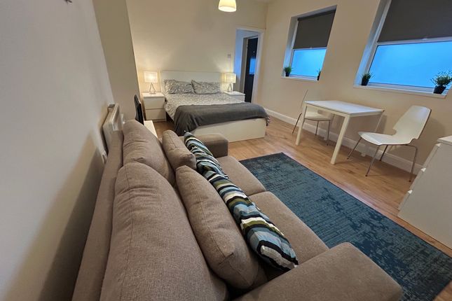 Flat 3 219, Newport Road, Cardiff photo 3