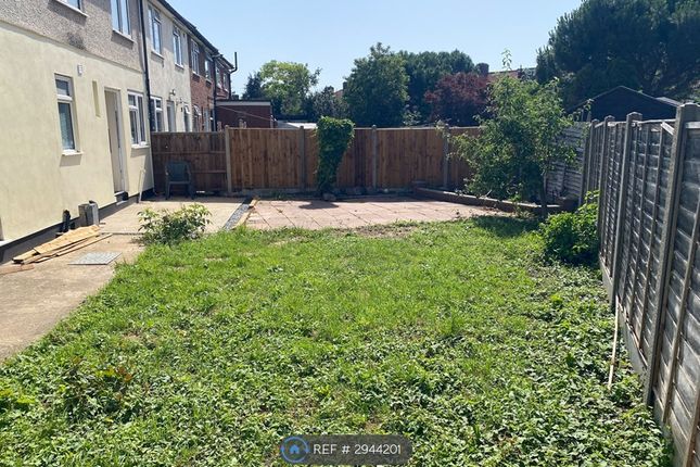 Becontree Avenue, Dagenham photo 4