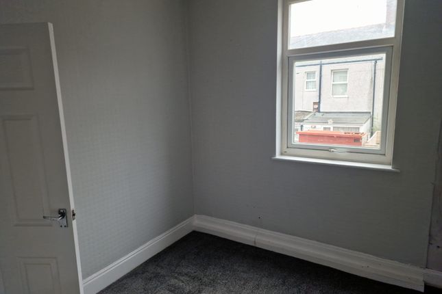 16 Baldwin Street, Easington photo 4