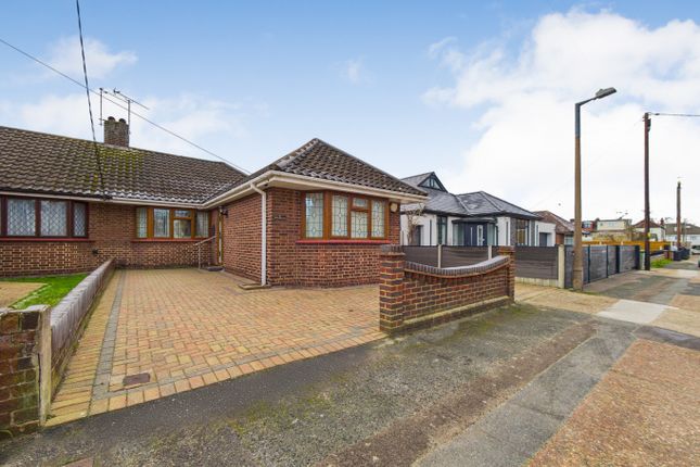 2-bed house on 6 Garth Road, South Ockendon, Essex, £400,000