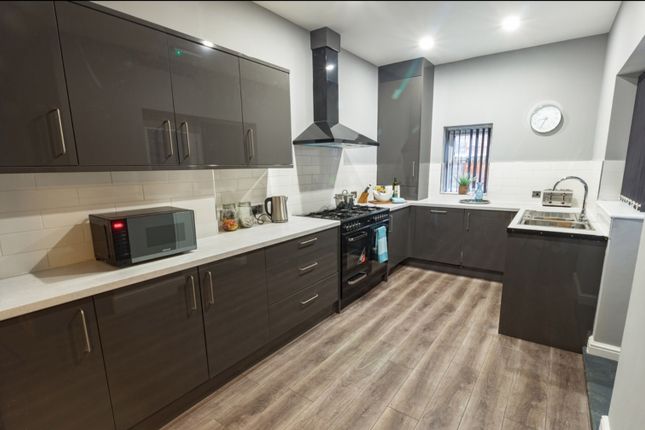 80, Kensington, Liverpool photo 2