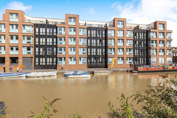 Thumbnail Flat to rent in The Docks, Gloucester