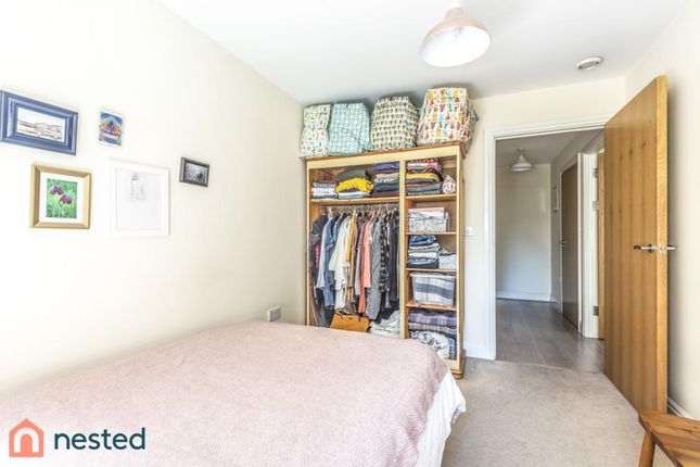 Flat for sale in George Mathers Road, Elephant &amp; Castle, London