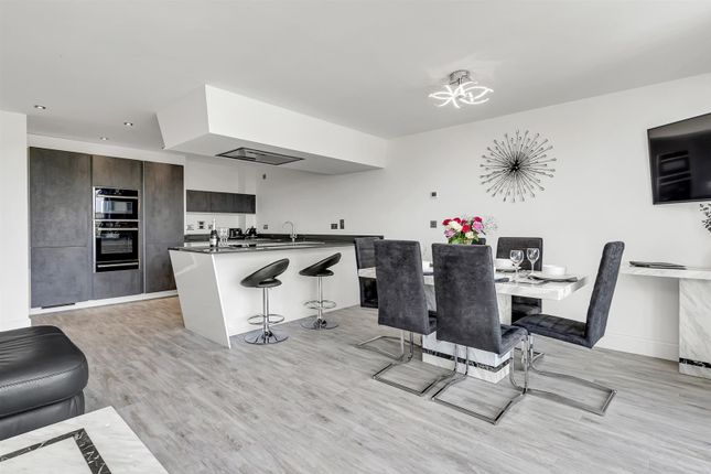 11, Waterstone House, Battery Road, Tenby photo 4