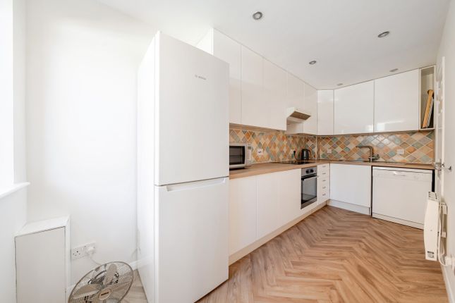 7 Ambleside,, St. Annes Road, Surrey photo 3